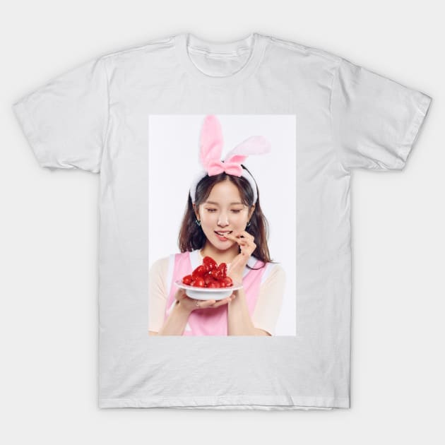 Choi Yujin T-Shirt by rafand23